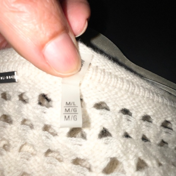 Elie Tahari Ivory Wool Cashmere Fringe Poncho Top M/L - Picture 6 of 7